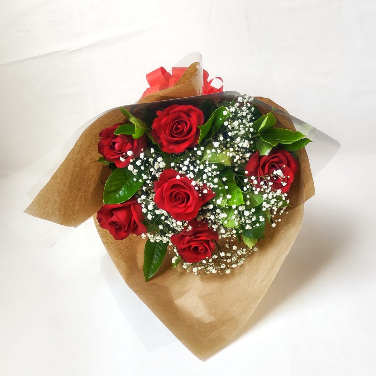 Buquê com 12 Rosas Vermelhas